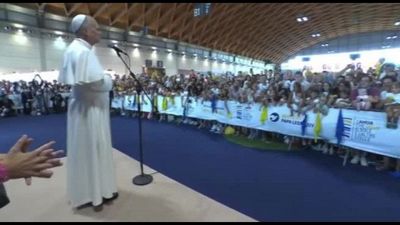 Papa ai giovani del Meeting: costruite la pace, mondo ha bisogno di voi