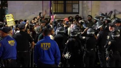 New York, protesta filo-palestinese fuori dall'hotel di Netanyahu