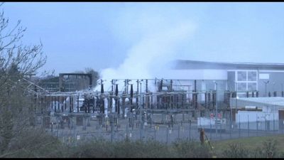 Incendio vicino aeroporto di Heathrow, scalo chiuso tutto il giorno