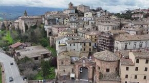 Contro lo spopolamento a Penne le case a un solo euro