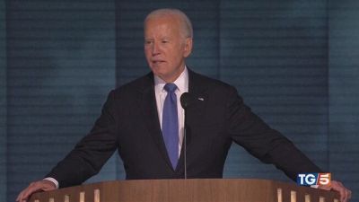 Democratici all'attacco e Biden incorona Harris