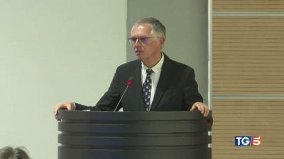 Stellantis, via Tavares titolo crolla in Borsa