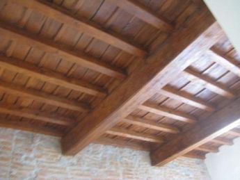 Restauro rifacimento solai soffitti travi travicelli in legno