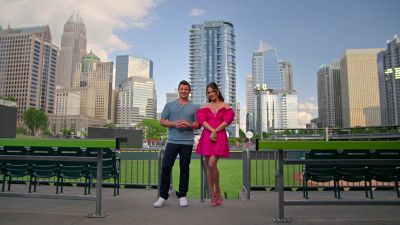 L'amore è cieco: La nuova stagione del reality Netflix in cui l'amore scatta prima dell'incontro