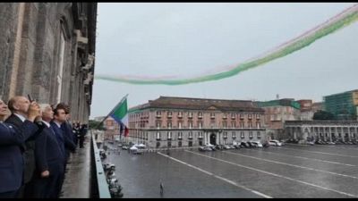 G7 Difesa, Frecce Tricolori sorvolano Napoli. Ministri ammirano show