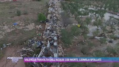 Valencia travolta dall'acqua: 158 morti, 120mila sfollati