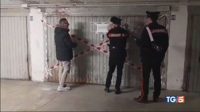 Pensionato ucciso nel garage di casa