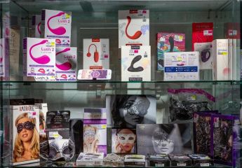 I migliori brand e gli oggetti più noti sempre disponibili; ad esempio il Lovense Lush 2, il sex toy con app più famoso del web, lo trovi soltanto nel nostro sexy shop al prezzo di 109 euro. NEW! Solo online adesso in offerta a € 92,65, anche pick&pay