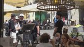 Dopo Roma Lucca, i turisti braccati e inseguiti dai "buttadentro"