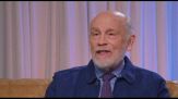 John Malkovich e il culto delle celebrità in "Opus": è preoccupante