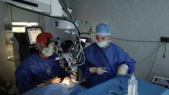 ACQUAVIVA DR. ANTONIO OCULISTA microchirurgia  oculare