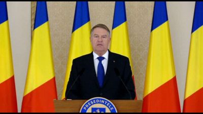 Il presidente della Romania si dimette: "Mai violata la Costituzione"