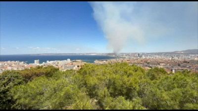 Le fiamme arrivano a Marsiglia, chiuso l'aeroporto di Marignane