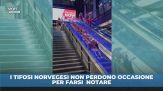 L'arrivo dei tifosi norvegesi allo stadio