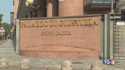 Violenza su 13enne non è la prima volta