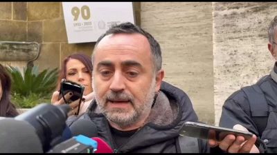 Stellantis, Fiom: "Elkann dicano se investono o chiudono in Italia"