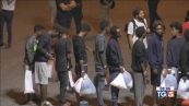 Risarcire i migranti, esplode la polemica