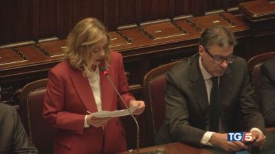 Manovra, domani fiducia. Meloni: "Musk? Parlo con tutti"