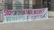Venezia, dalle proteste "anti-Bezos" a quelle contro i borseggi