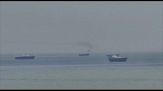 Trump: libereremo le navi a Hormuz. L'Iran: no a interferenze