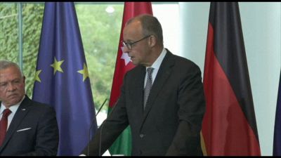 Merz annuncia due aerei diretti in Giordania per portare aiuti a Gaza