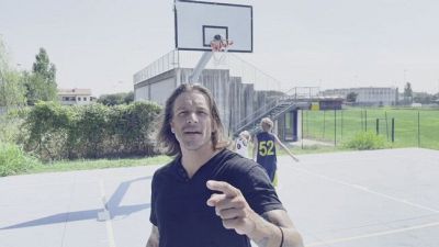 Timothy Cavicchini in "Stabile": guarda il video