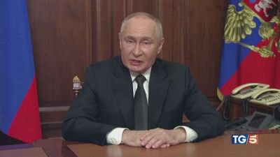 Putin: guerra globale Kiev: il mondo reagisca