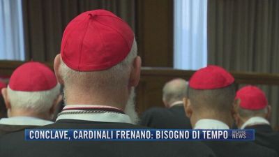 Breaking News delle 21.30 | Conclave, cardinali frenano: bisogno di tempo