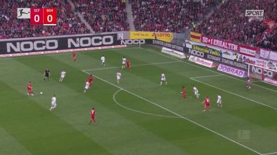 Il Leverkusen rimonta nel finale ma non basta per vincere