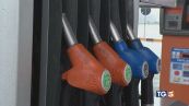 Caro carburanti, taglio alle accise