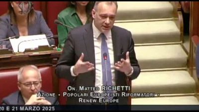 Bagarre alla Camera su parole Meloni, Fontana convoca capigruppo