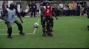 Calciatori robot umanoidi si sfidano nella RoboCup in Corea del Sud
