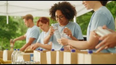 Italiani popolo di donatori, chiedono efficacia e trasparenza