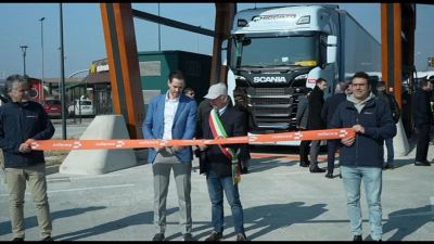 Milence, il primo hub di ricarica per camion elettrici in Italia