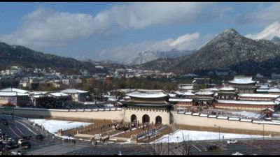 La Corea del Sud imbiancata da una neve da record