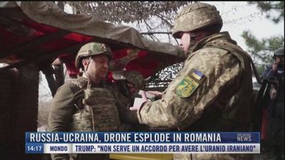 Breaking News delle 14.00 | Russia-Ucraina, drone esplode in Romania