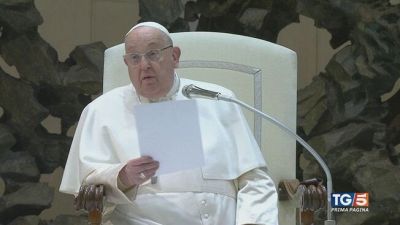 Il Papa ha la polmonite mondo in apprensione