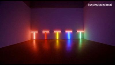 Dan Flavin a Basilea, la poesia dei tubi al neon colorati