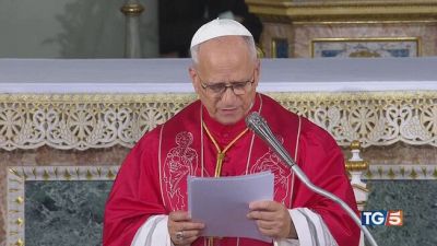 Papa atteso a Rimini "Il mondo è ferito"