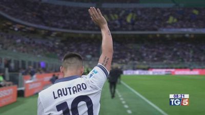 L'Inter vince e allunga oggi derby Lazio-Roma