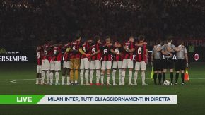Milan-Inter, la maglia omaggio a Baresi, applausi a minuto 6