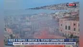 Breaking News delle 11.00 | Rogo a Napoli, brucia il teatro Sannazaro