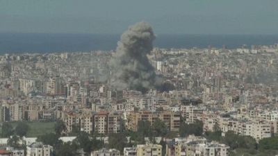 L'Iran mina lo stretto, "conseguenze mai viste", sfida su Hormuz