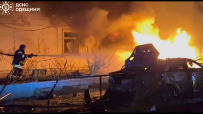 Droni russi su Odessa, colpiti edifici residenziali