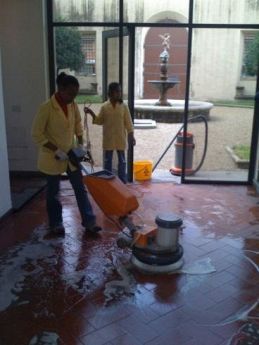 Impresa di pulizie Ilco 2000 -pulizia pavimenti