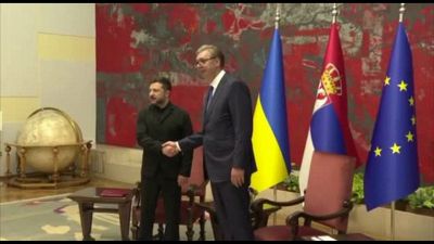 Zelensky in Serbia, accolto a Palazzo presidenziale da Vucic