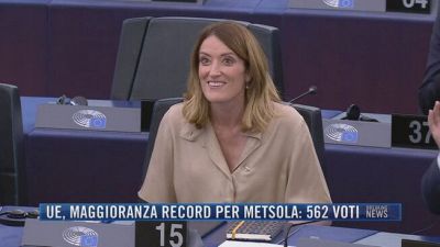 Breaking News delle 21.30 | Ue, maggioranza record per Metsola: 562 voti