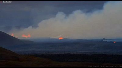 La spettacolare eruzione dal nuovo vulcano islandese