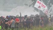 Guerriglia in Val di Susa, i "black bloc" nel campeggio di Venaus