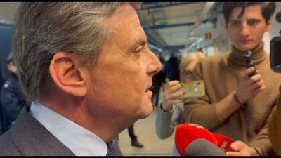 Calenda: Santanchè? La mandassero via e chiudiamo questa storia